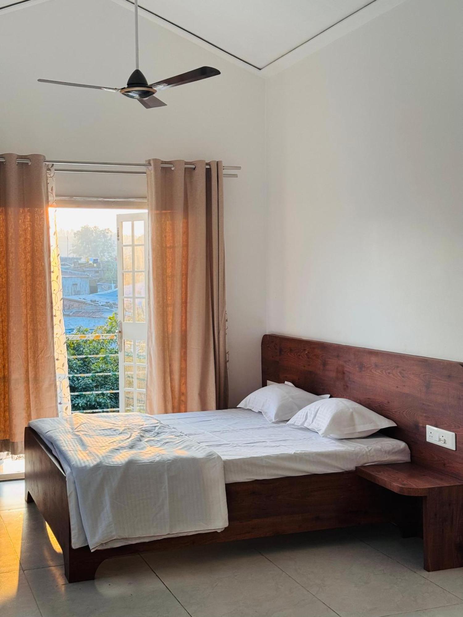 Hotel The Gulmohar, Chikhaldara Esterno foto